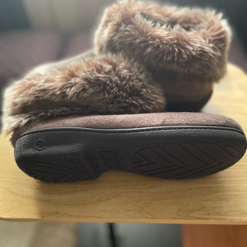 isotoner Brown Ankle Booties with Furry Trim - Picture 4 of 7